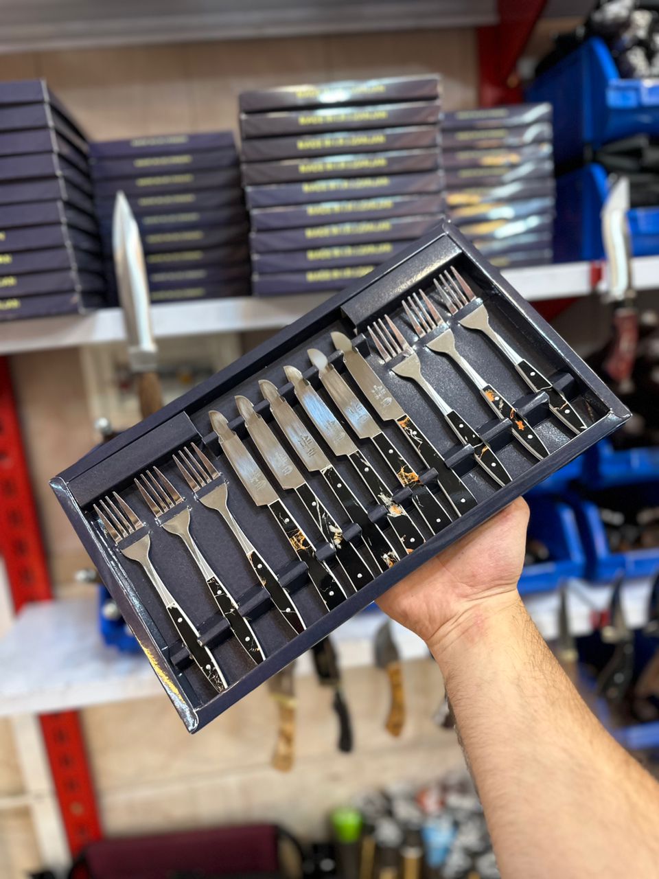 کارد و چنگال استیل صادقی دسته مشکی